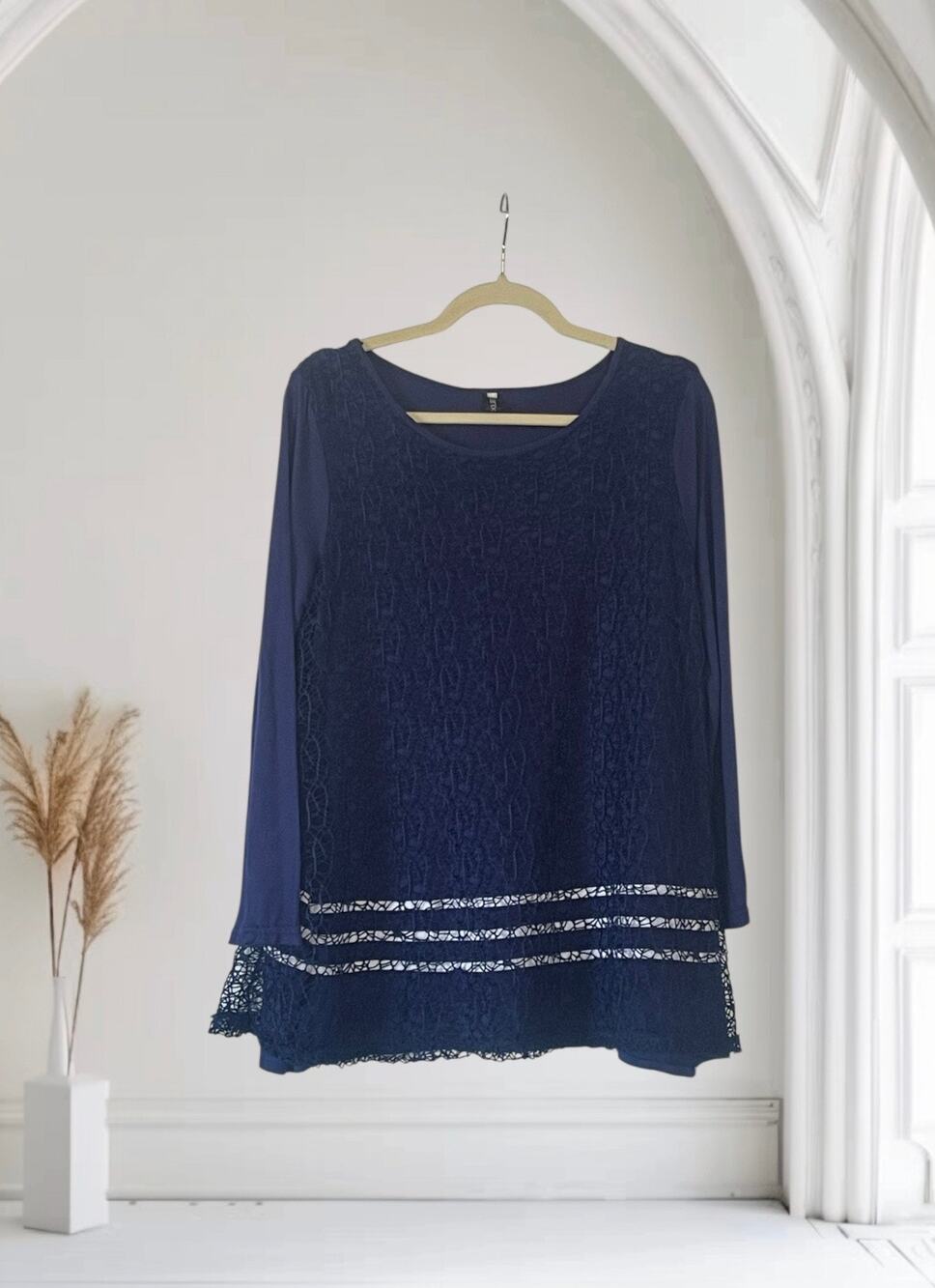 Woman’s Navy Blue Top Shirt Blouse Medium